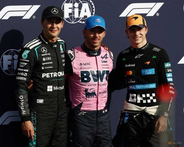 Gasly makes his move to keep Russell in check on and off the track