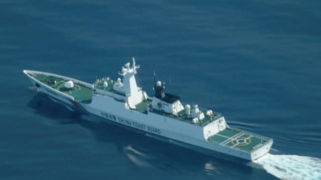 中国人民解放军在南中国海黄岩岛地区展开战备警巡