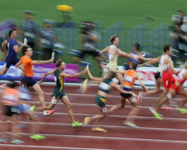 US storm to another 4x400m mixed relay gold