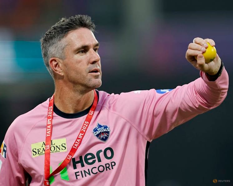 Pietersen backs Bethell to remain in India for IPL despite Cook's criticism