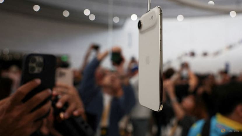 Commentary: Who actually wants a thinner iPhone?