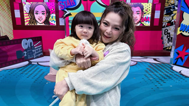 2岁女儿见过新男友　小甜甜曝两人相处情况
