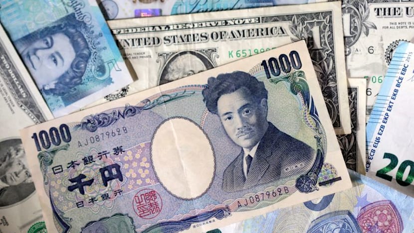 Dollar picks up, yen steady as central banks in focus after BOJ holds
