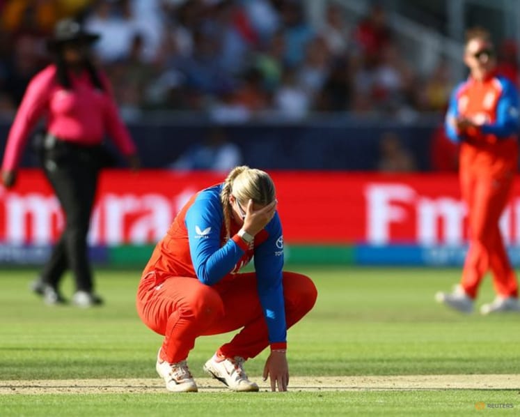 Australia dominate England to win T20 World Cup