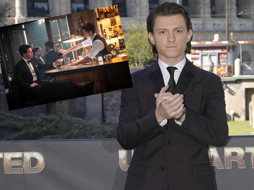Mark Wahlberg Not Impressed With Tom Holland&rsquo;s Bartending Skills In Uncharted, Jokes That He Isn&rsquo;t Good Enough To Work At Wahlburgers
