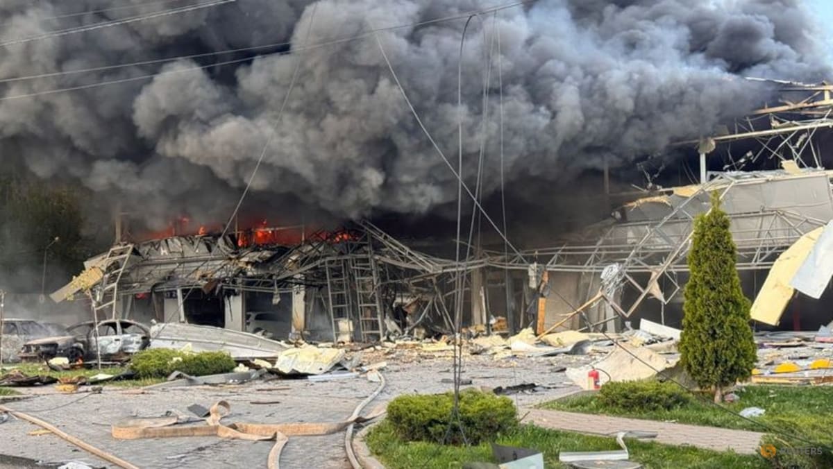 Russia hits Ukraine with deadly strikes as Zelenskyy denounces Moscow's 'cynicism'