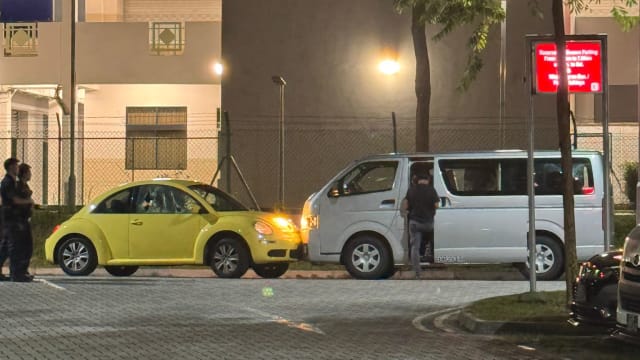 【独家】前吸毒少女违反宵禁令 与友人逃跑时撞监狱署车
