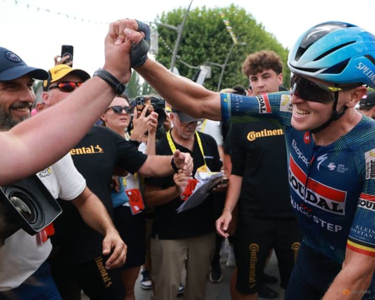 Merlier wins Tour stage 12 as late crash mars sprint finish