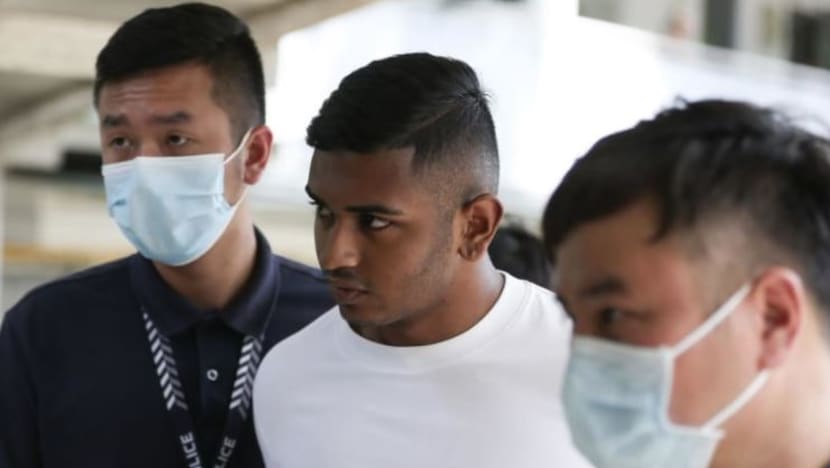 2 lelaki terlibat kes kelar di Boon Lay dijel, dirotan