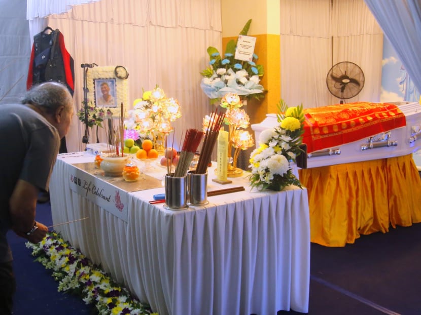 Veteran Underwater World diver killed by stingray had loved animals and diving