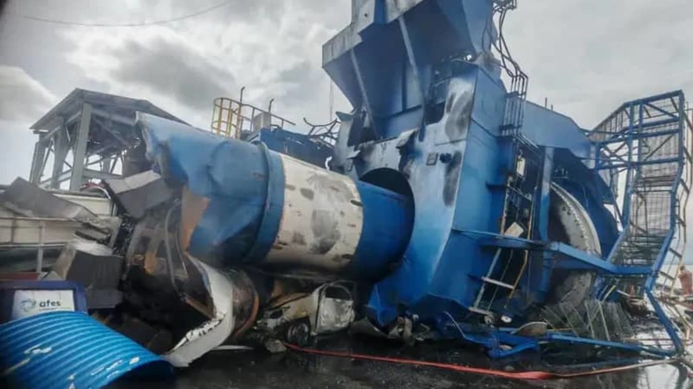 柔佛发电厂起重机倒塌酿两死 马国副首相下令彻查