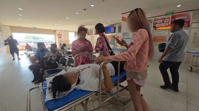 误碰女友隆鼻遭砍头 泰少年选择原谅不报警