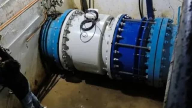 马国柔佛河水处理厂水管爆裂 新山哥打丁宜笨珍水供中断