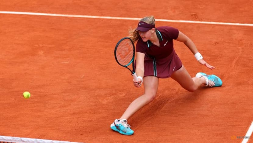 Title contender Andreeva hits the ground running in Paris