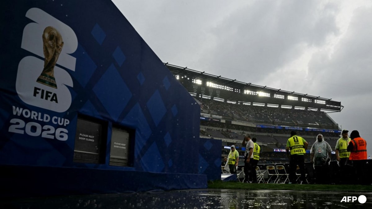 Lightning, downpour, a two-hour delay: Bad weather hits the World Cup