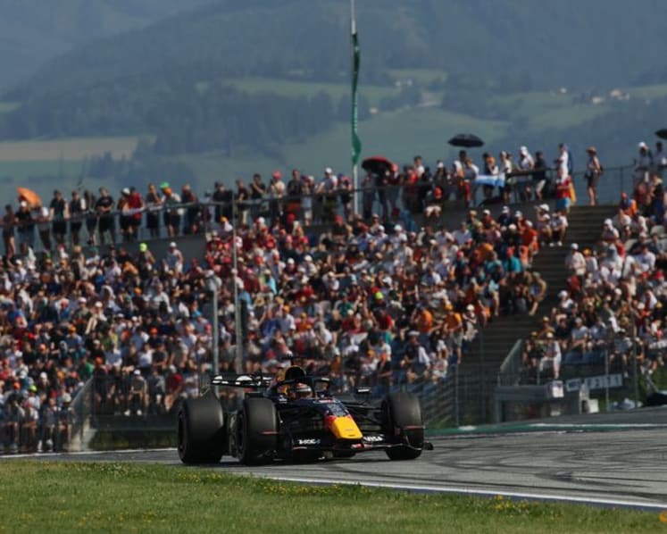 Russell takes pole in chaotic Austrian GP qualifying