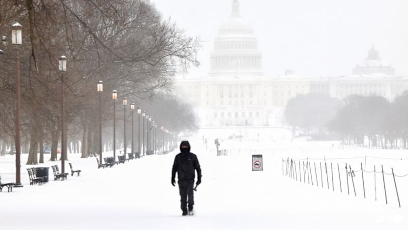 Powerless & Stranded! Storm Cripples US, Chaos Erupts!