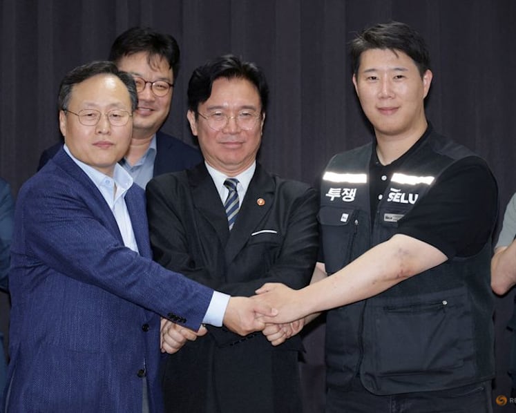 Samsung's unionised workers in South Korea approve pay deal