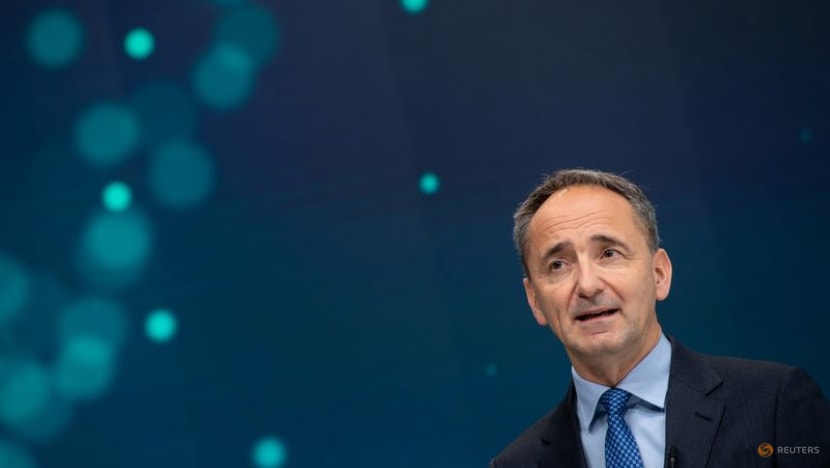 Siemens investor Deka to vote against Jim Hagemann Snabe as chairman Siemens investor Deka to vote against Jim Hagemann Snabe as chairman