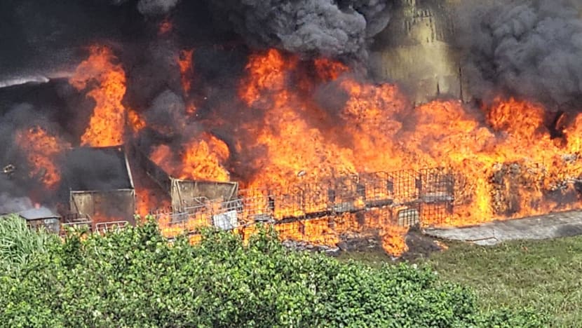 Kranji warehouse fire: Air quality in the west remained within normal range during four-day blaze Kranji warehouse fire: Air quality in the west remained within normal range during four-day blaze