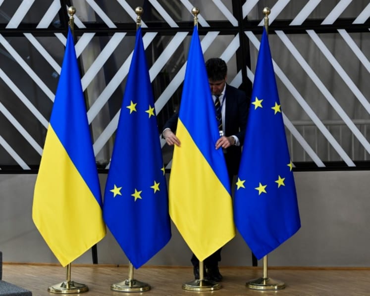 Ukraine’s EU membership bid hangs in the balance as European leaders meet at crucial summit