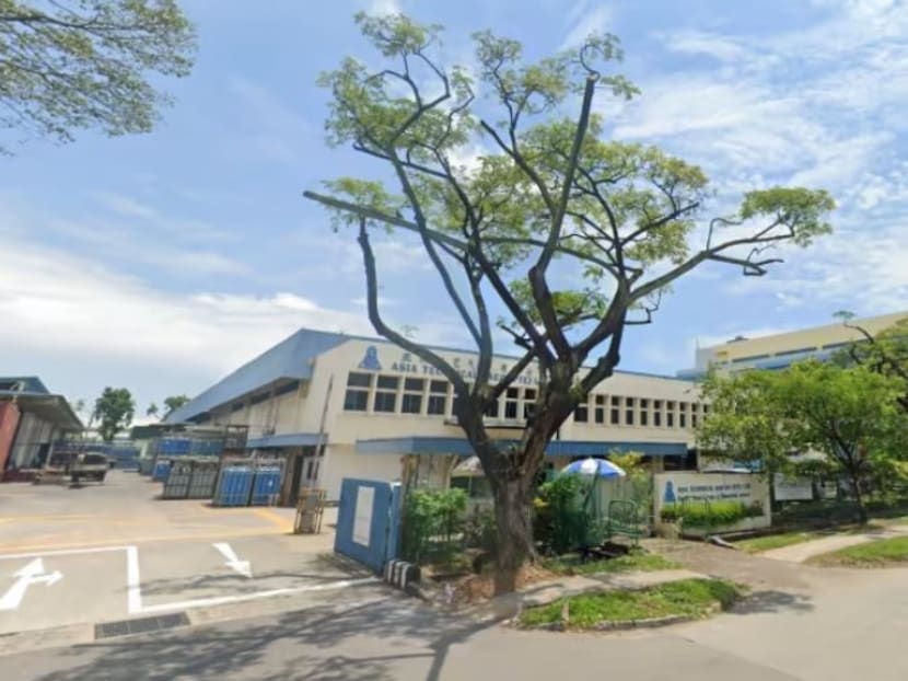 View of 21 Tuas Avenue 3. 