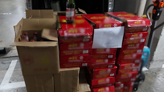 利用非酒精饮料包装走私啤酒和烈酒 两男子被捕