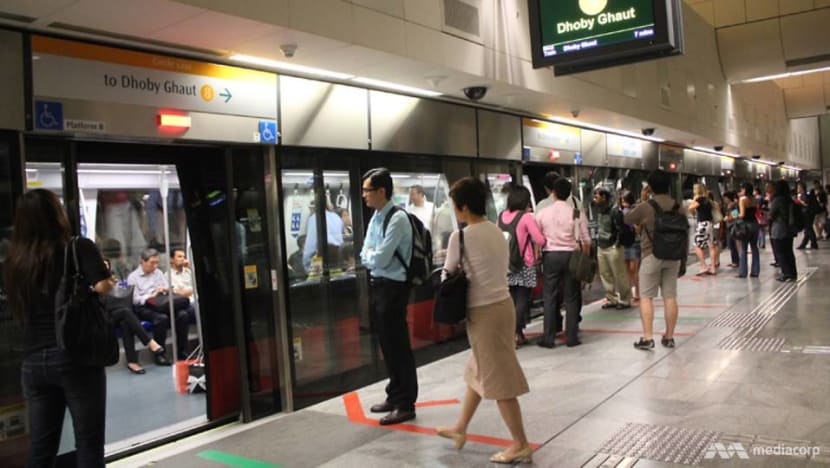 Morning commuters hit by train delay on Circle Line Morning commuters hit by train delay on Circle Line