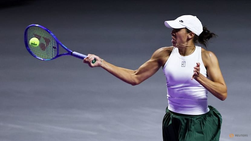 Rybakina downs Swiatek to enter semis, Anisimova beats Keys in WTA Finals