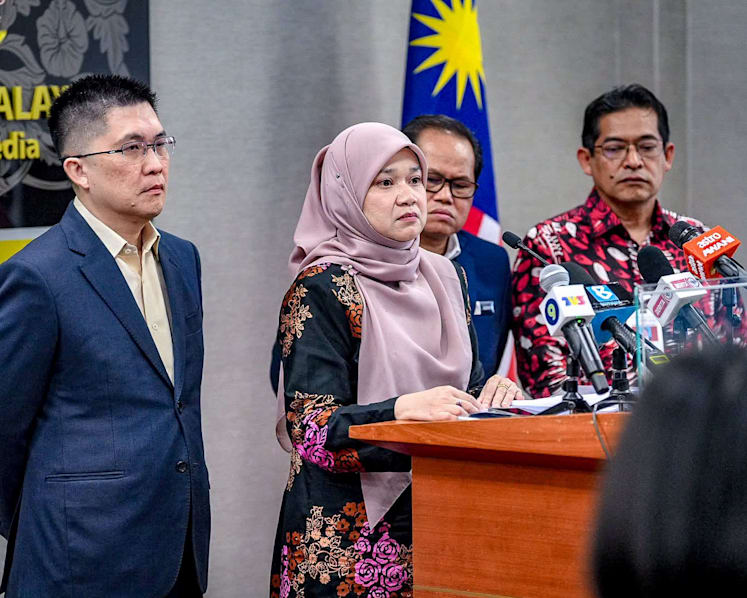 Johor schoolgirl death: Malaysia education minister denies online claims surrounding case
