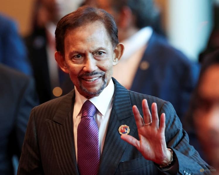 Brunei sultan to undergo knee replacement surgery
