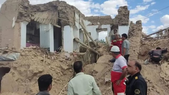 伊朗东北部发生4.9级地震 至少4人死120人伤