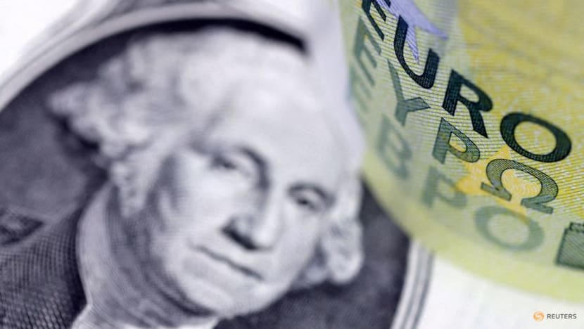 Dollar gains, others slip on tariff threats Dollar gains, others slip on tariff threats