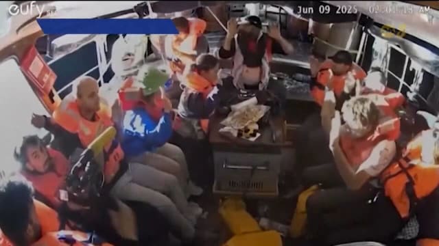 以军拦截物资救援船 载有瑞典环保少女桑伯格和11名活动人士
