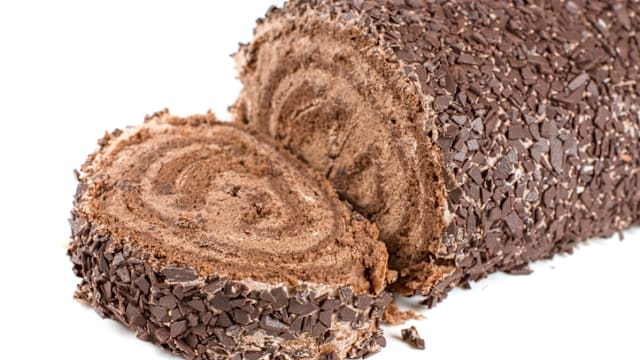 京都幼儿园教师用“塑料巧克力”装饰蛋糕 133儿童误食