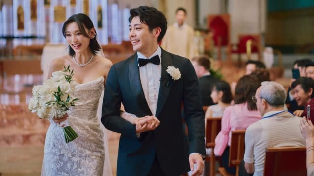 王丹妮、罗孝勇珀斯完婚　神父不小心跳过戴婚戒环节引笑