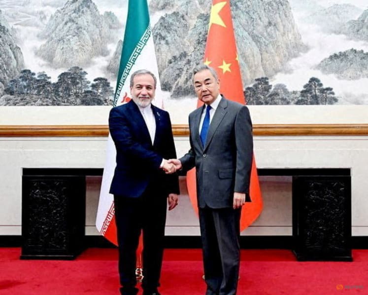 China's top diplomat urges Iran, US to show restraint, revive talks