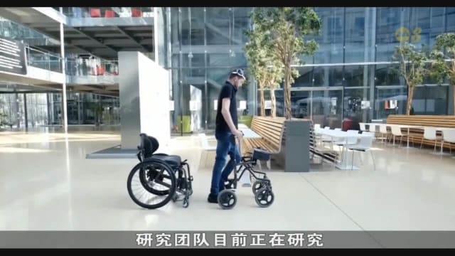 体内植入电极重接神经迴路 双脚瘫痪12年病患重获行走能力