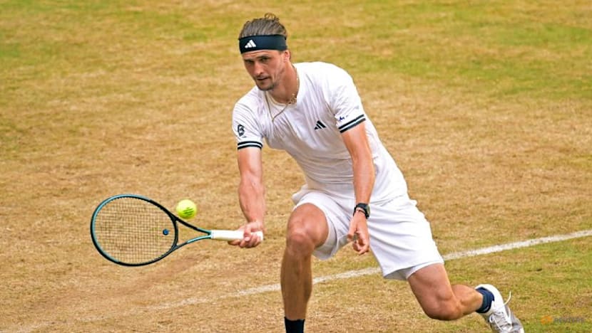 Zverev says glucose sensor malfunction affected Halle semi-final loss to Fritz