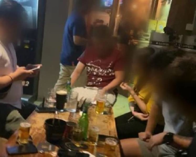 Sports bar Darts Buddy fined for serving alcohol past 10.30pm during COVID-19 pandemic
