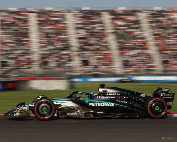 Russell dons Lucha Libre mask to watch F1 practice anonymously
