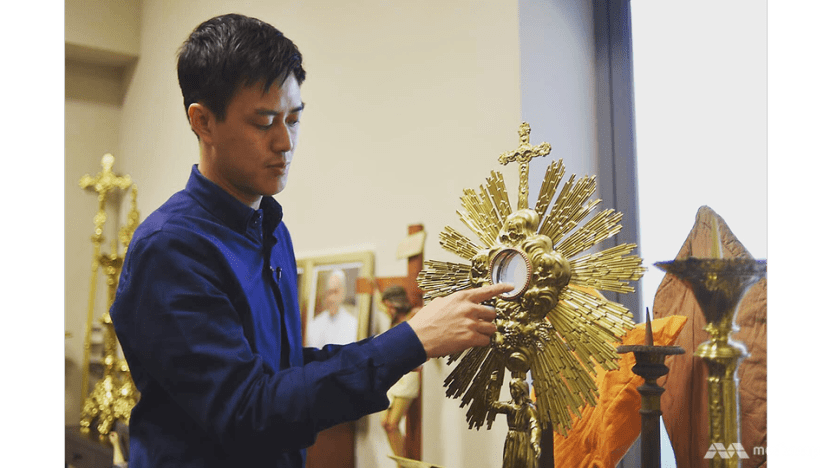 He finds forgotten treasures in ‘trash’