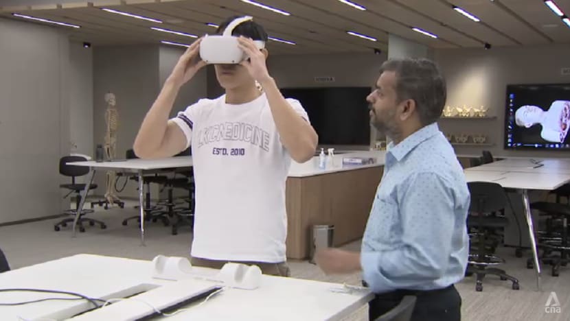 ‘Like the way we work in real life’: Medical schools use AI, mixed reality to train future doctors and nurses ‘Like the way we work in real life’: Medical schools use AI, mixed reality to train future doctors and nurses