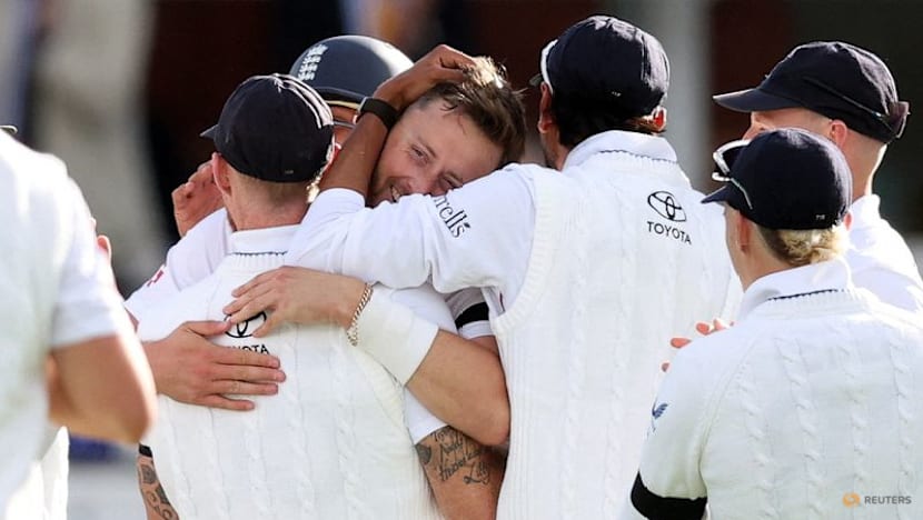 Robinson leads England fightback after New Zealand's Jamieson humbles hosts
