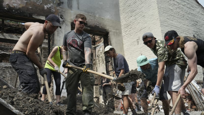 Young Ukrainians use techno parties to rebuild villages Young Ukrainians use techno parties to rebuild villages