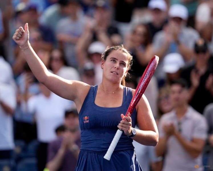 Navarro stuns seventh seed Muchova to reach US Open fourth round