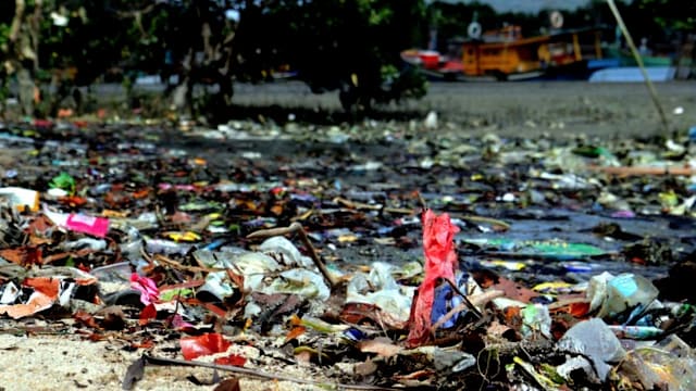 明年起在马国乱丢垃圾 可罚2000令吉并判12小时社区服务