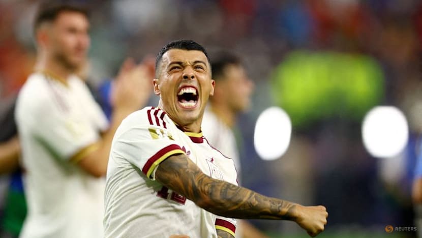 Spain choke the life out of France to reach World Cup final