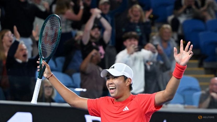 Pizza celebration for Tien after teenager knocks out Medvedev Pizza celebration for Tien after teenager knocks out Medvedev