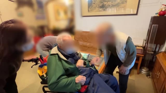 102人瑞婚姻风波 家属控看护三度抵押豪宅